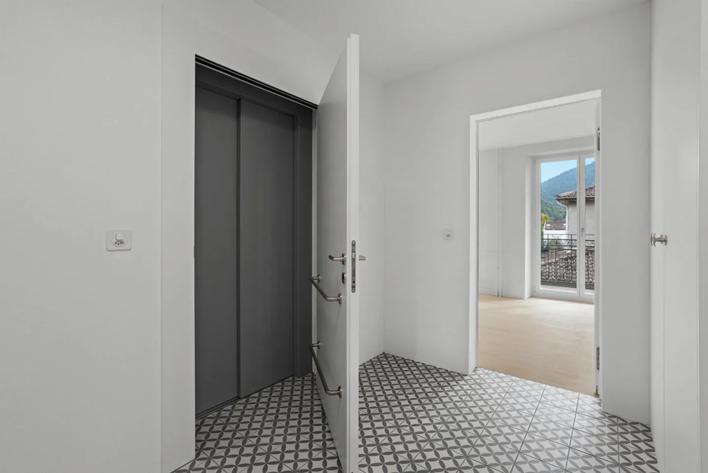 Exklusive 3.5- Zimmer-Wohnung im traditionsreichen Haus - Foto 7 von 10