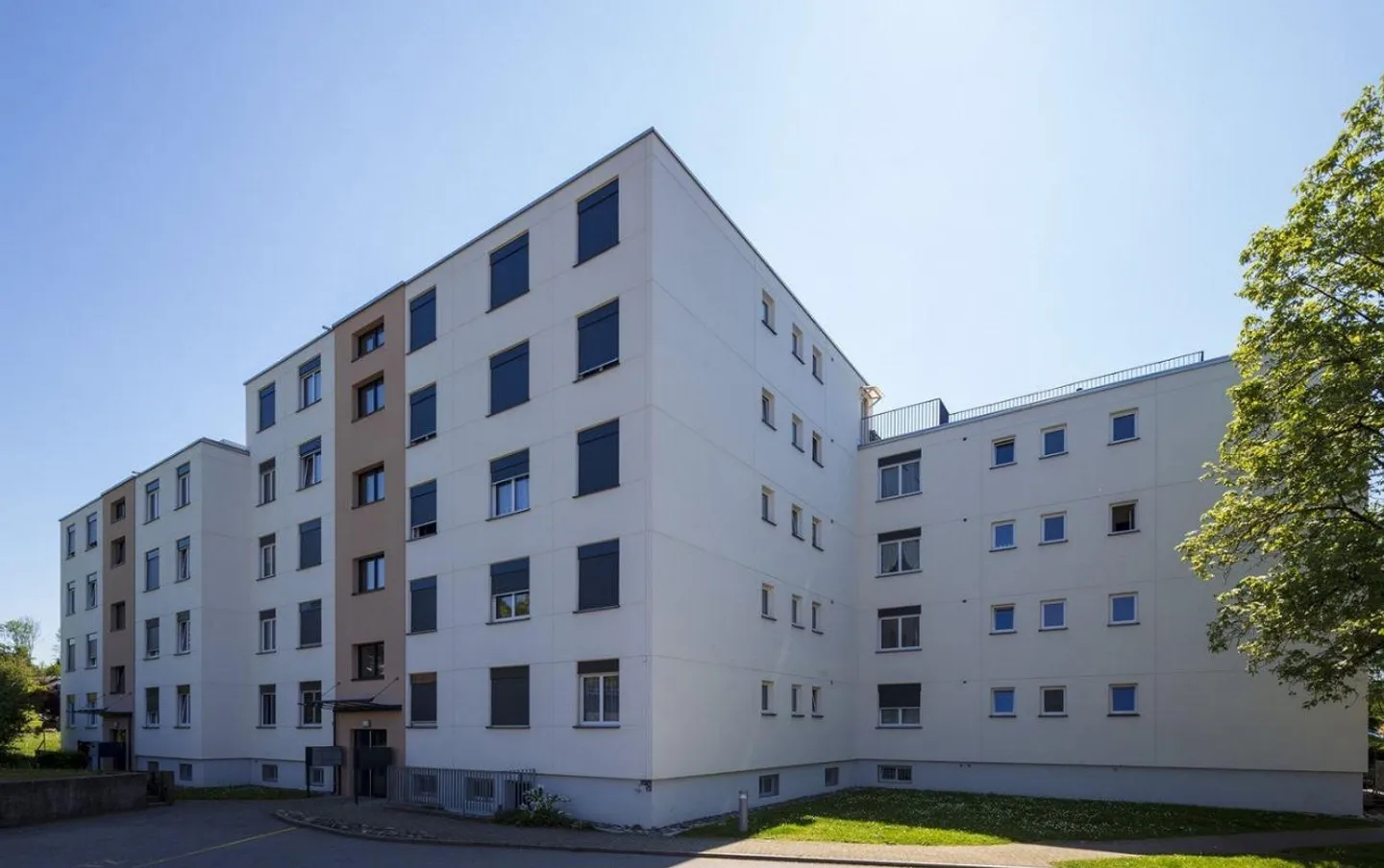 Cozy 4.5-room apartment with spacious terrace - Photo 1 of 8