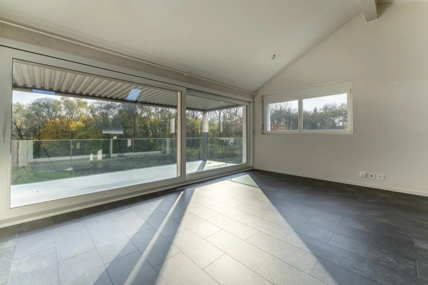 Dreamlike Apartment in the Heart of the City! - Photo 4 of 6