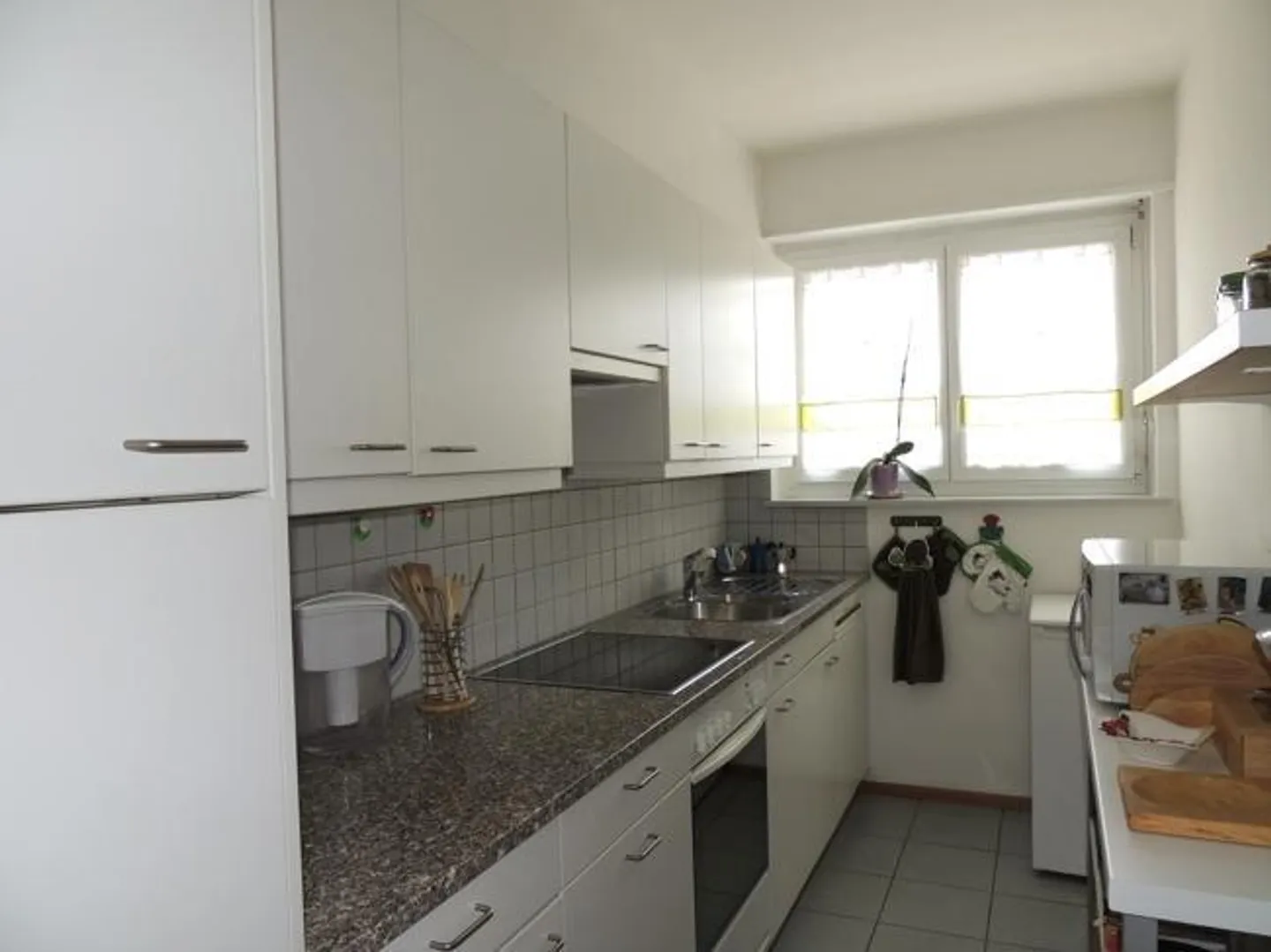 Balerna 4.5 pièces dans un emplacement central ! Appartement familial Bonne situation centrale ! - Photo 3 sur 5