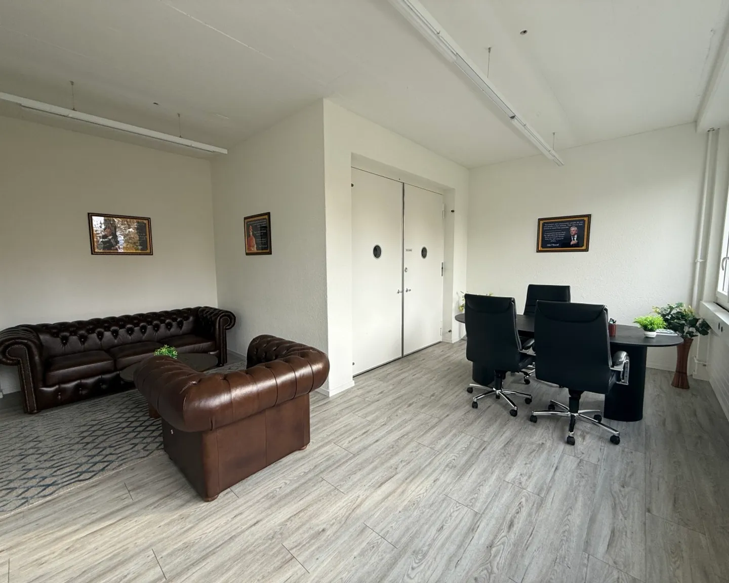 Mischgenutztes Gebäude mieten - Foto 1 von 12