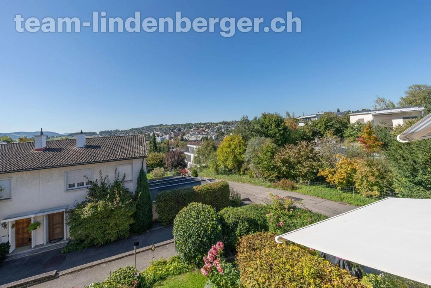 Idylle familiale - Charmante maison individuelle de 4½ pièces avec jardin - Photo 8 sur 13