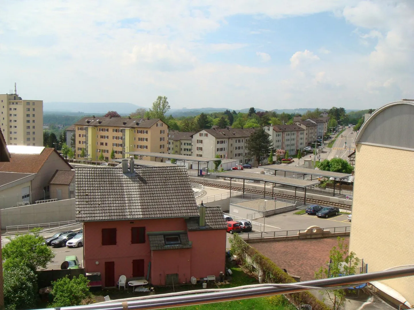 Modern 4.5 Room Apartment with a View - Photo 10 of 11
