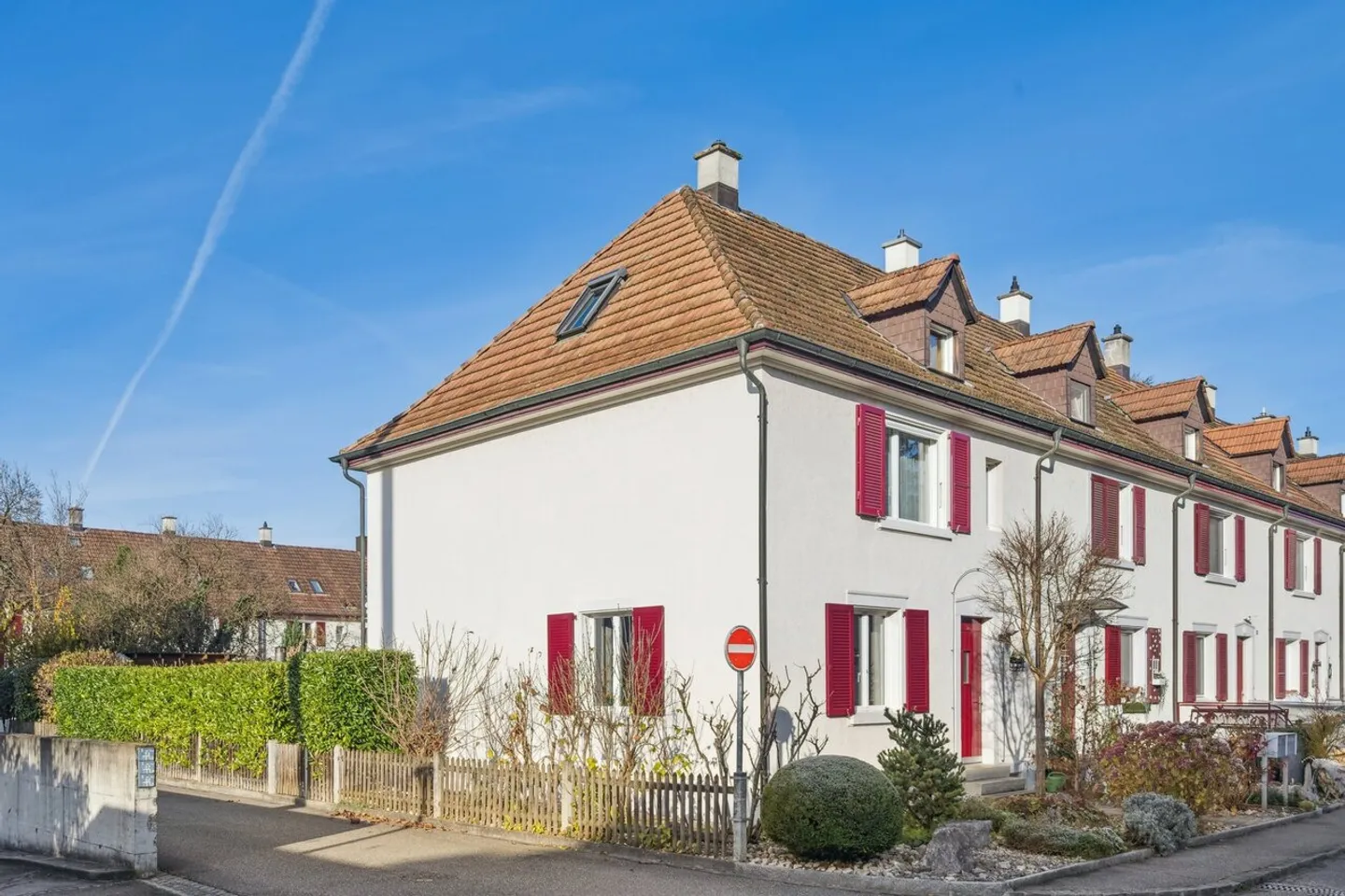 Familienfreundliches Eck-Einfamilienhaus - Foto 1 von 10