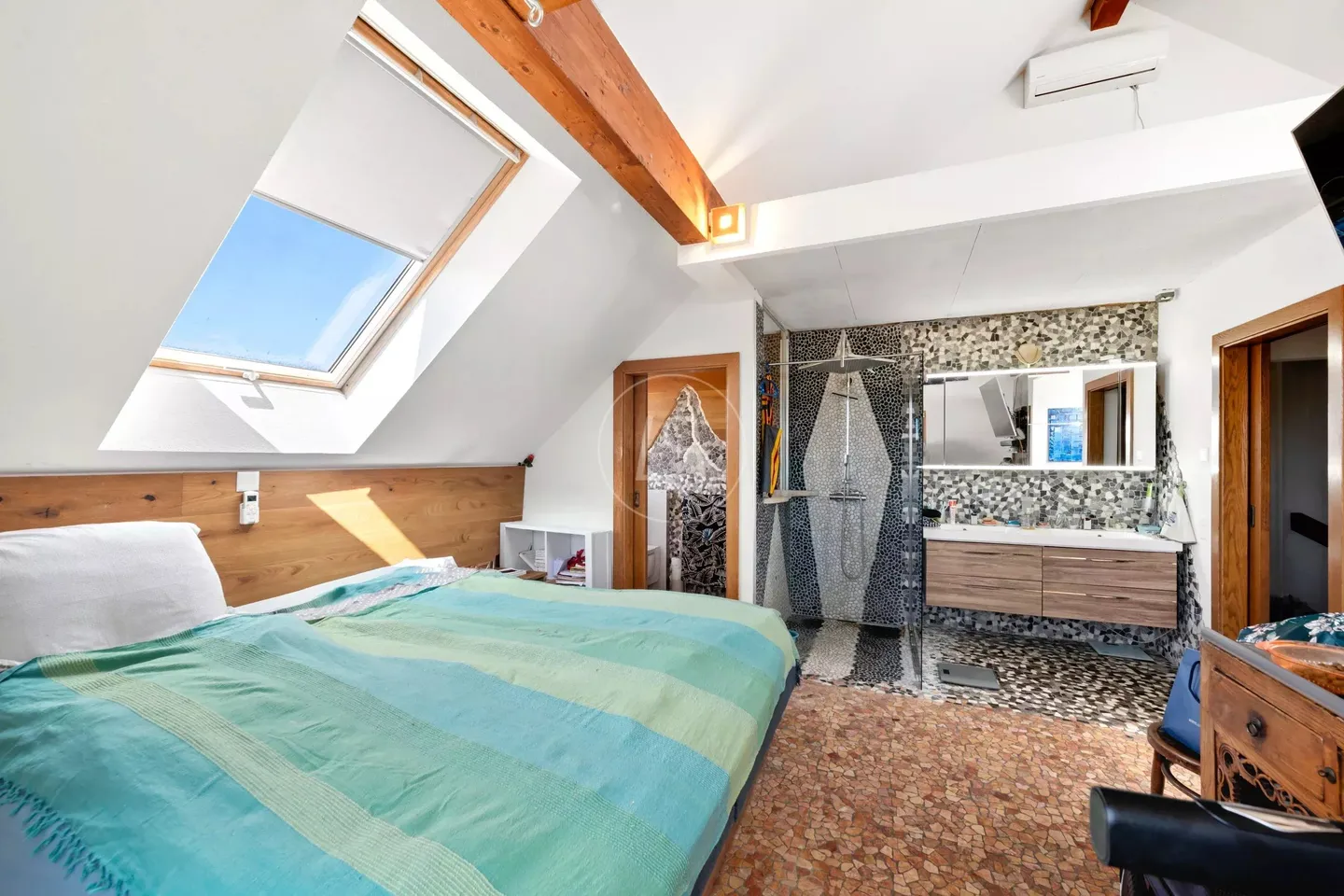 Versatile Luxury Home in Switzerland - Photo 22 of 27