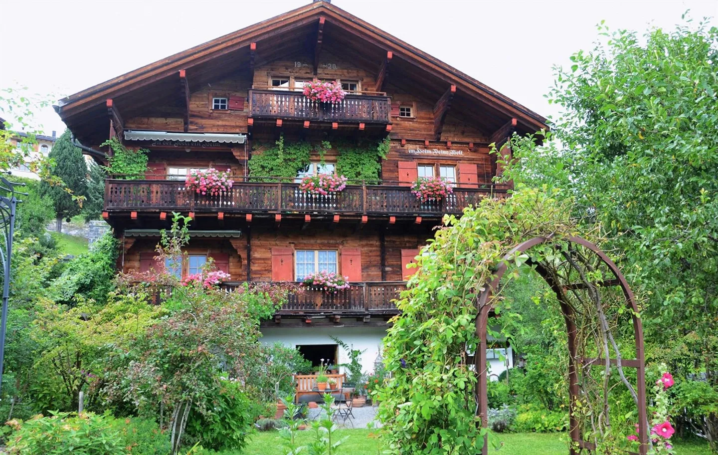 Vivere in una casa bifamiliare - Foto 1 di 21