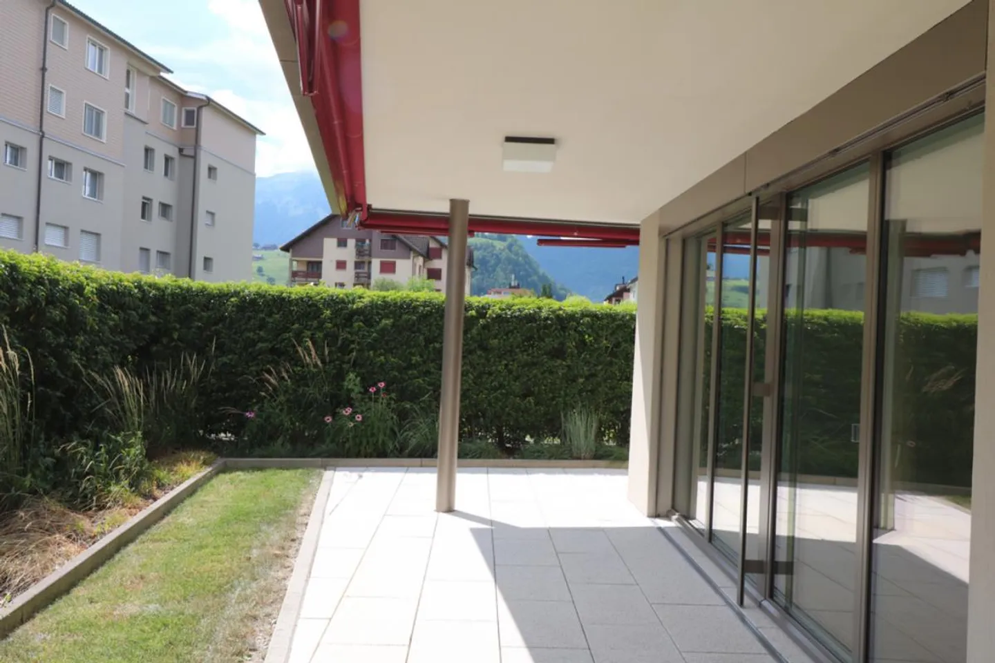 Central Home for the Whole Family - Photo 5 of 8