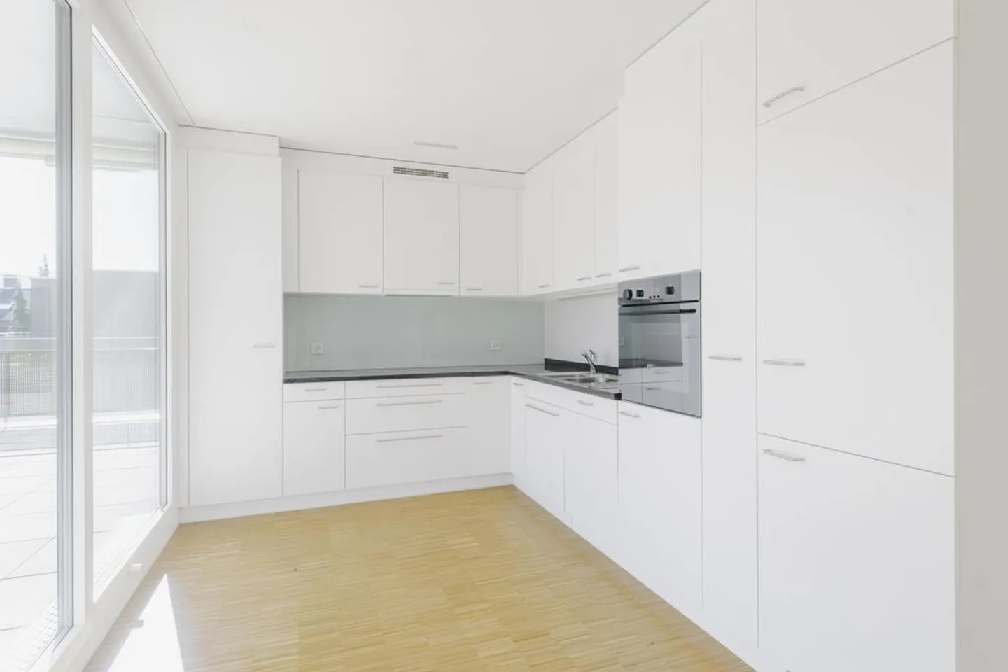 Top modern apartment with a large roof terrace of 72 m2 - Photo 3 of 9
