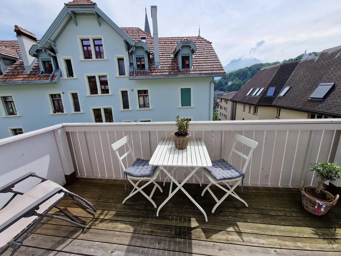 Limited rental: Beautiful and furnished attic apartment (loft) - Photo 9 of 10