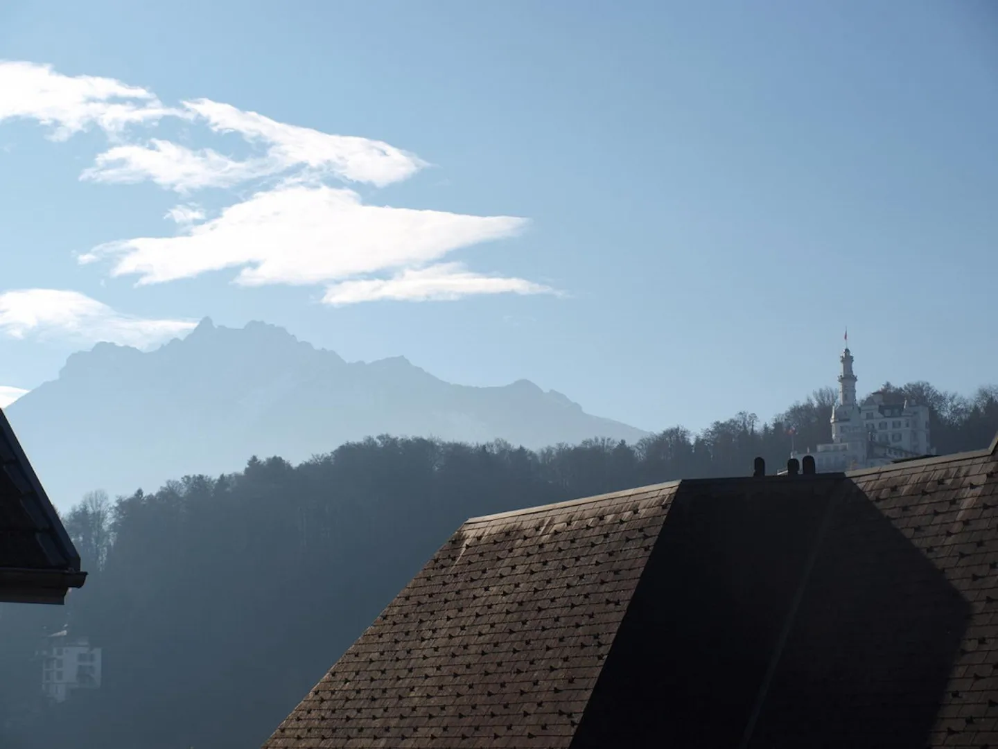 Limited rental: Beautiful and furnished attic apartment (loft) - Photo 10 of 10