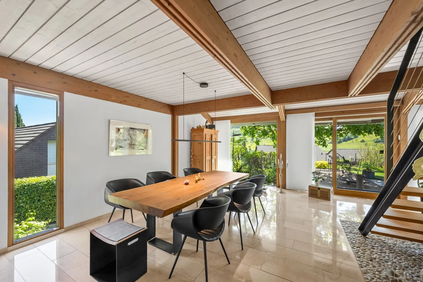 Idyllic and exclusive: Detached house in the green with unobstructed views - Photo 5 of 13