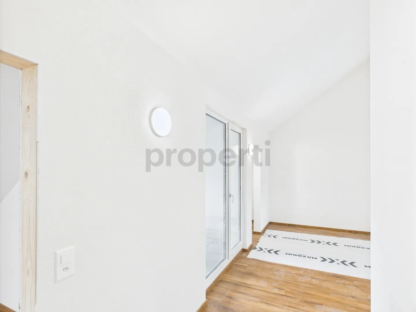 Modern 3.5-room attic apartment in Schleitheim, SG - Photo 7 of 13