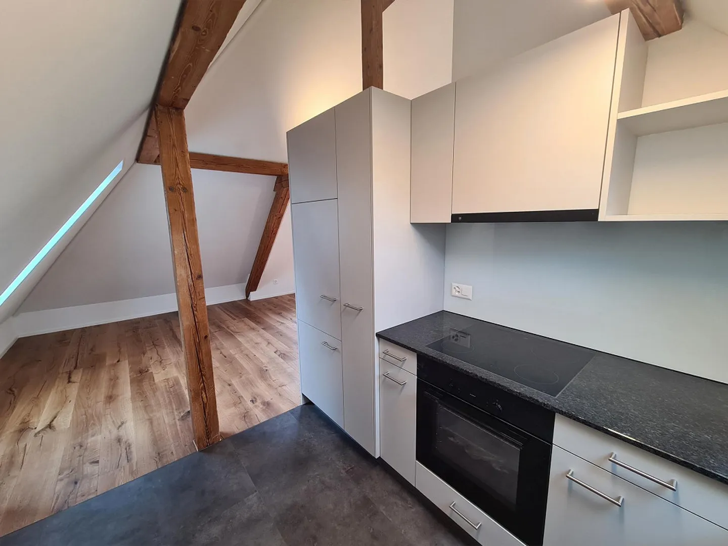 Maisonette di 3,5 stanze ristrutturata come nuova - Foto 6 di 15
