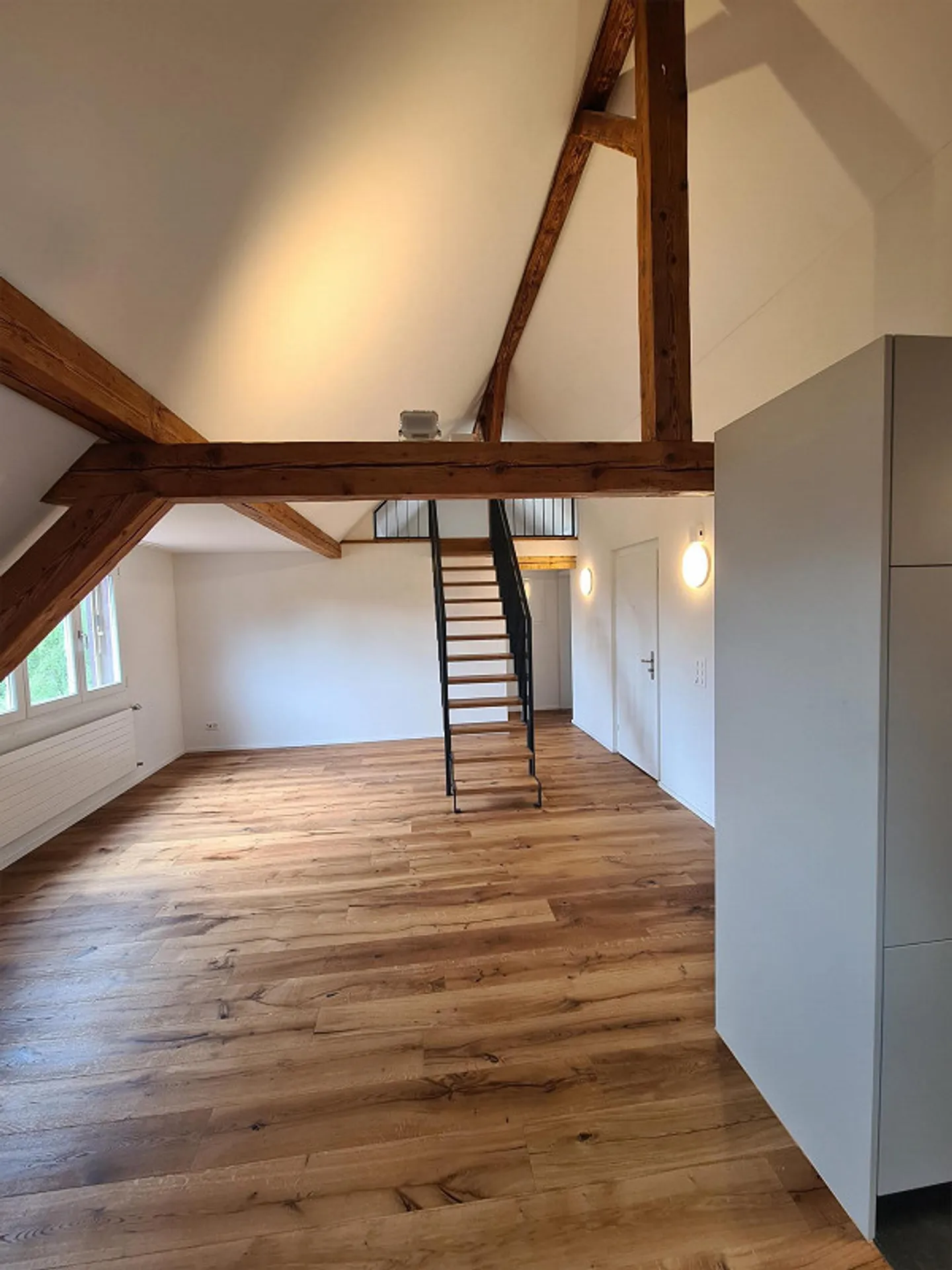 Maisonette di 3,5 stanze ristrutturata come nuova - Foto 8 di 15