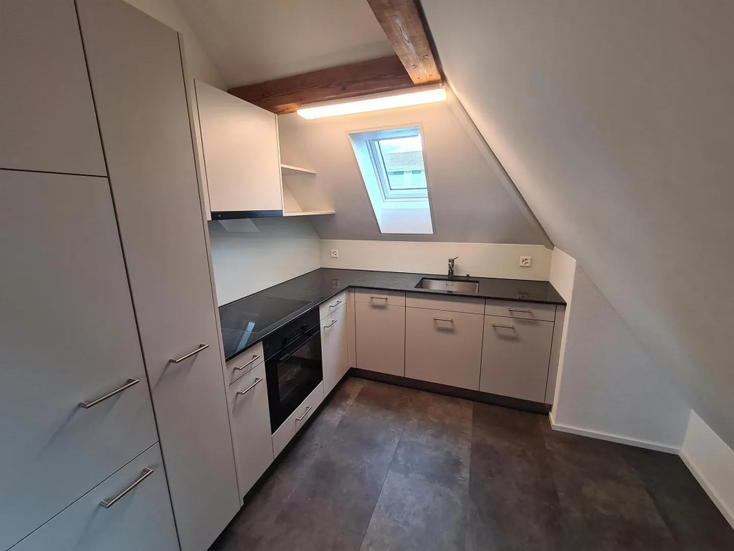 Maisonette di 3,5 stanze ristrutturata come nuova - Foto 5 di 15