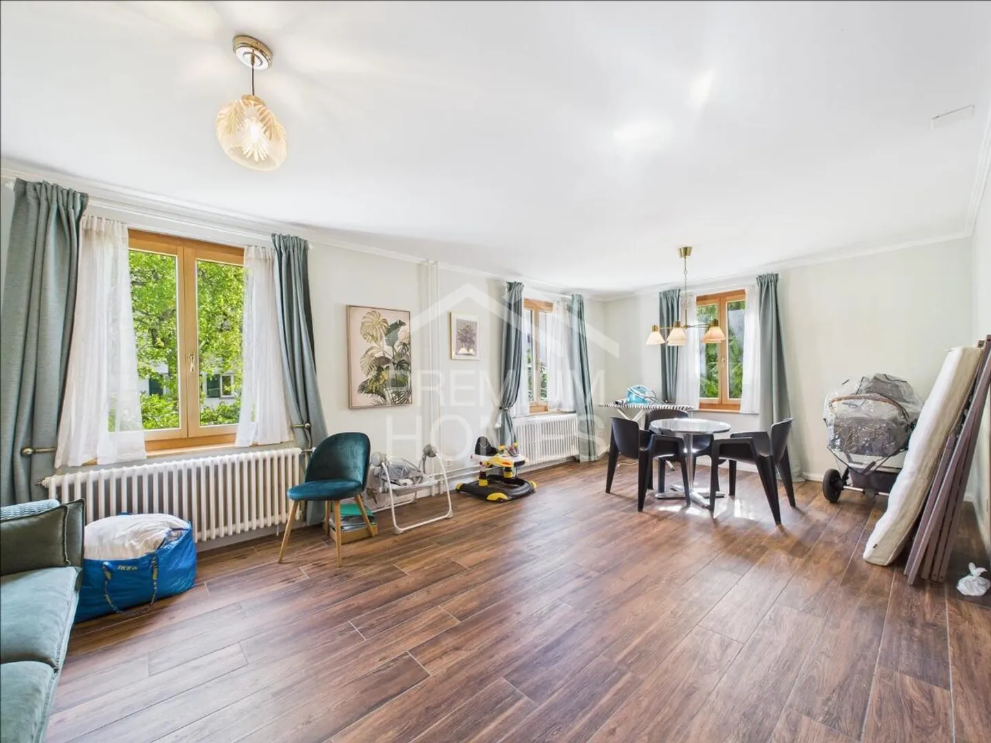 Charming Home - Space for the Whole Family - Photo 2 of 10