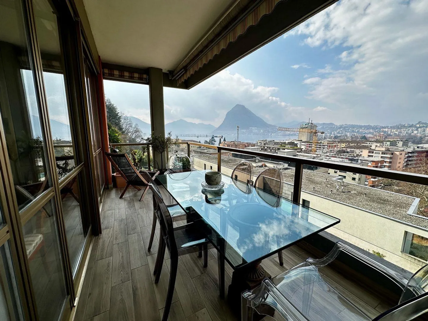 Lugano-Castagnola: Two-level apartment with lake view and separate guest suite - Photo 4 of 13