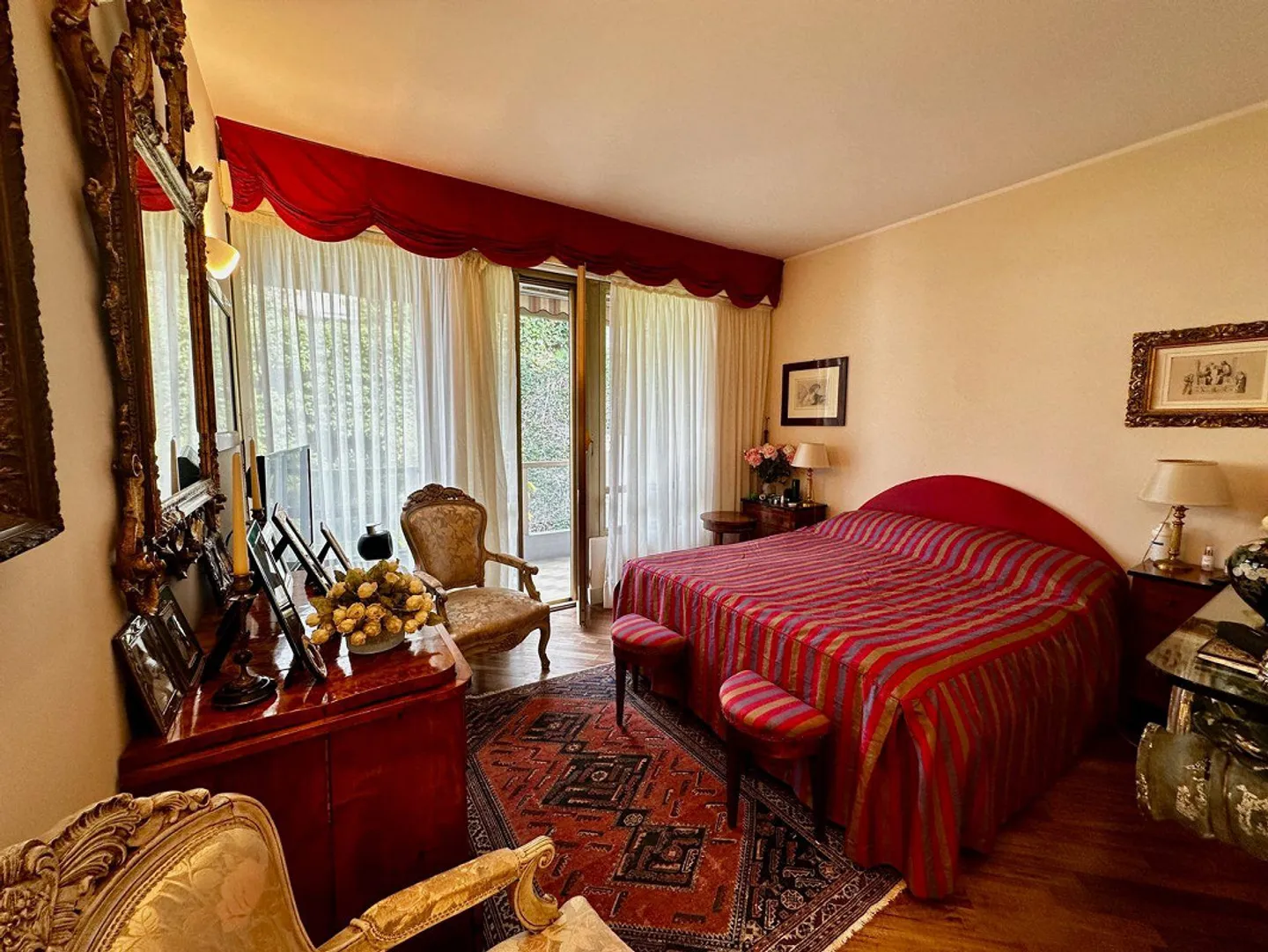 Lugano-Castagnola: Two-level apartment with lake view and separate guest suite - Photo 12 of 13