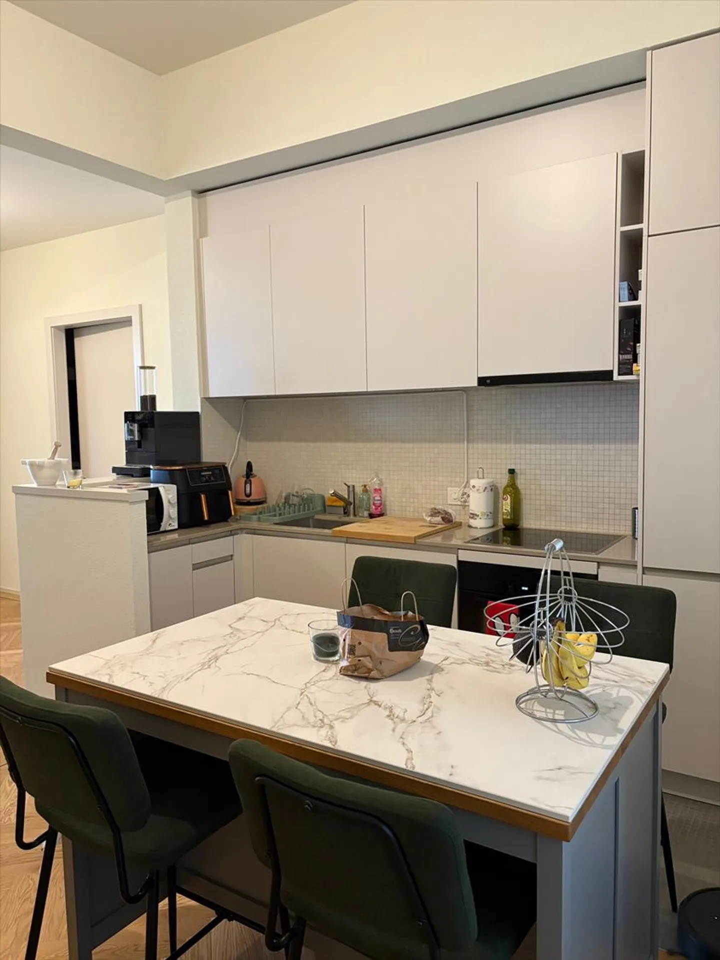 Wohnung 3.5 Zimmer im Erdgeschoss, ideal gelegen nahe der Innenstadt - Foto 3 von 6