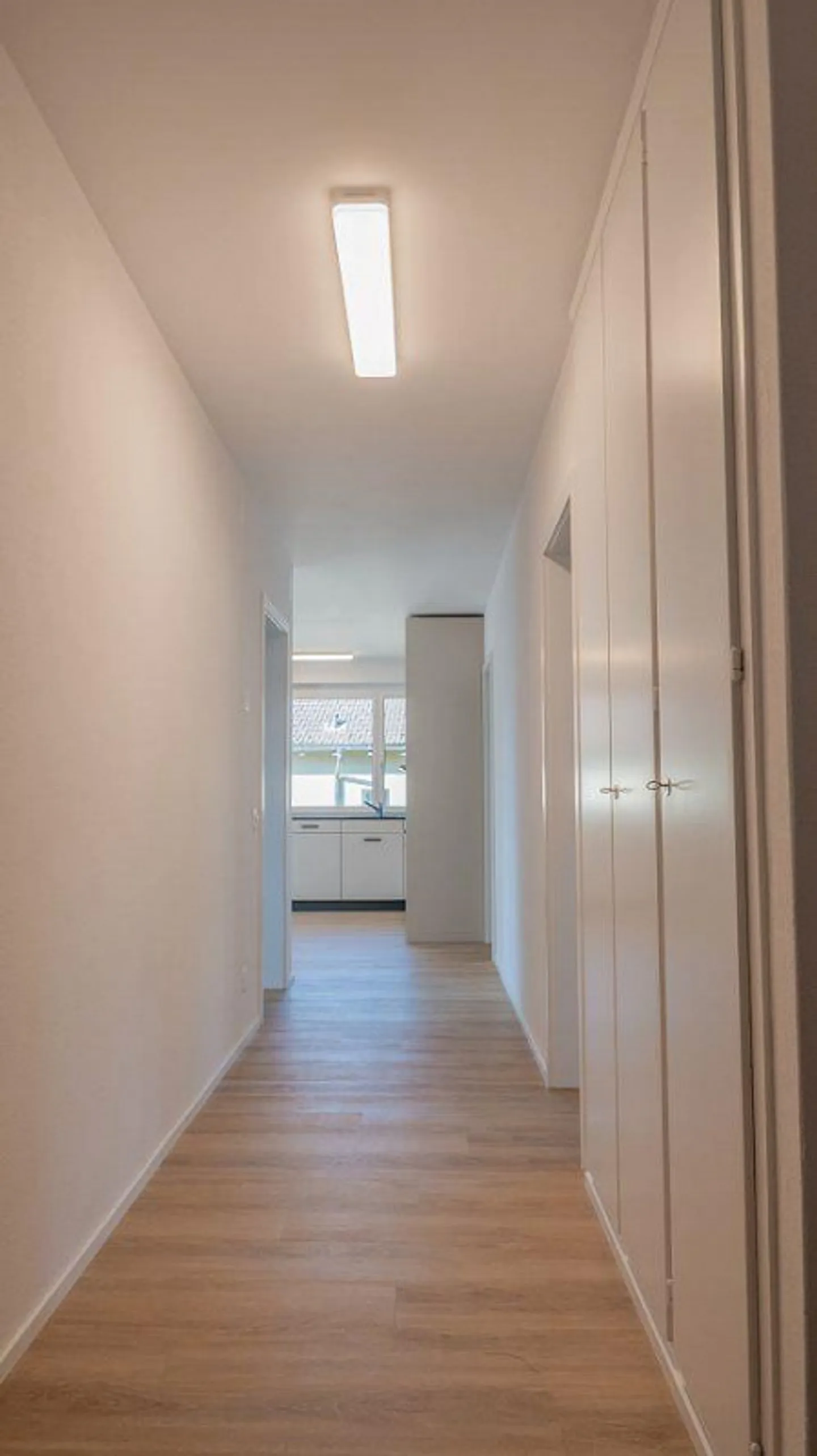 Bell'appartamento ristrutturato a Bienne - Foto 7 di 11