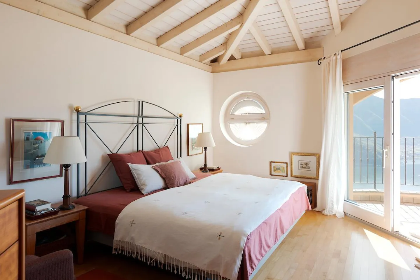 Casa unifamiliare in stile mediterraneo - Villa mediterranea con vista incredibile sul lago - Foto 3 di 10