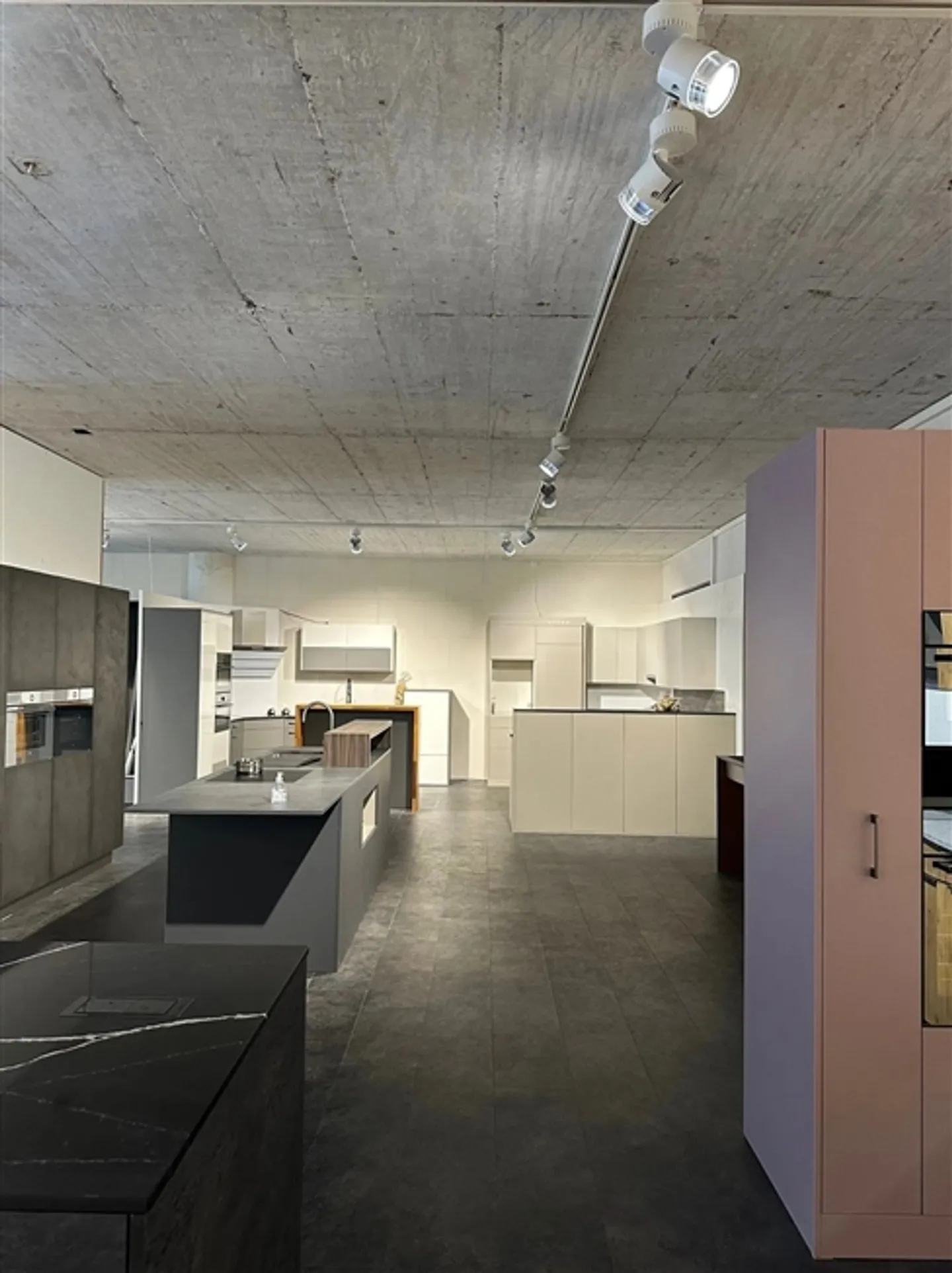 Apartment - Photo 5 of 12