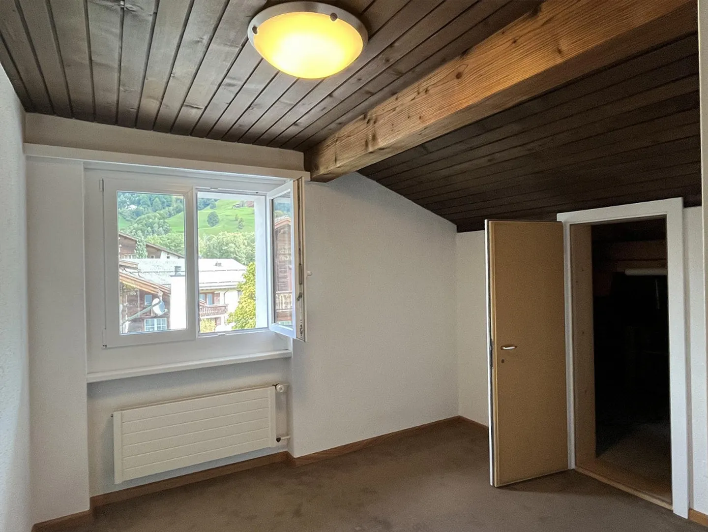 Attico in posizione privilegiata - Foto 5 di 6