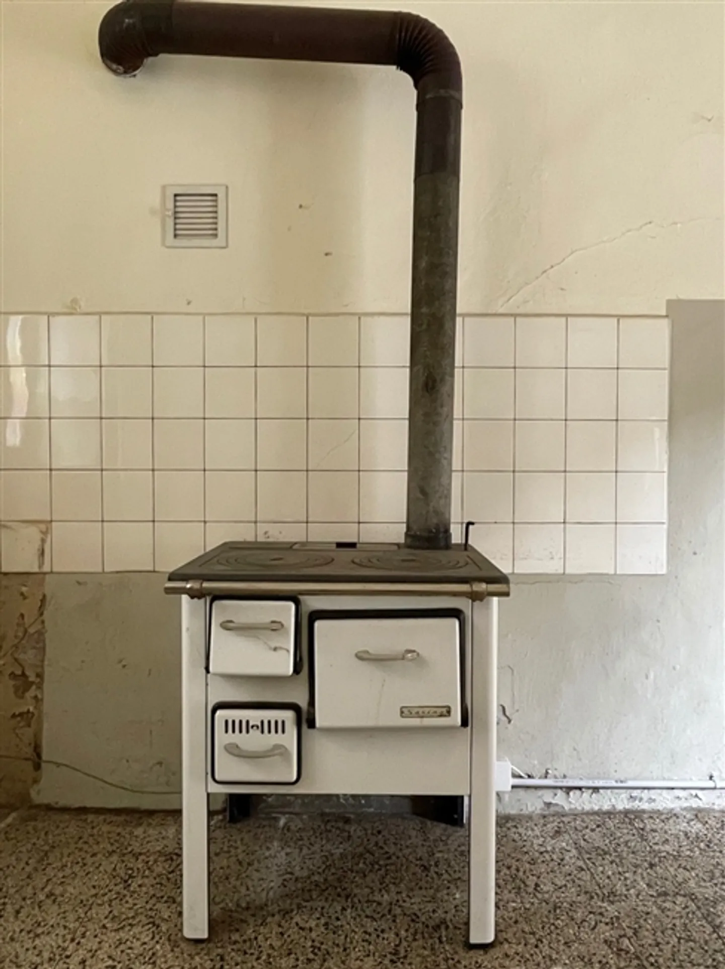 «HISTORISCHES GEBÄUDE / OLD CORE HOUSE» - Foto 8 von 12