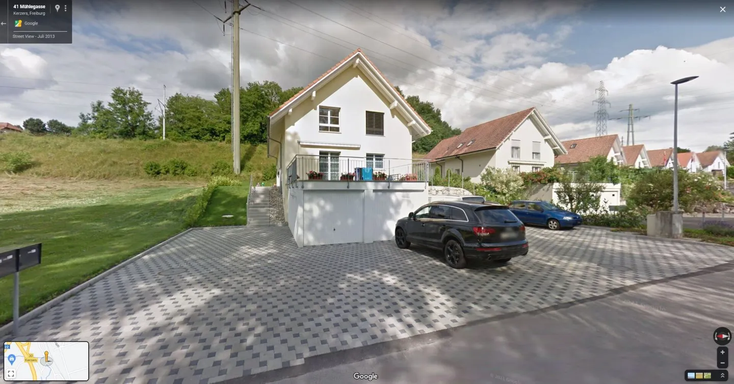 6.5 Double Family House for Sale 1 Garage & 3 Parking Spaces 1,100,000.- - Photo 3 of 14