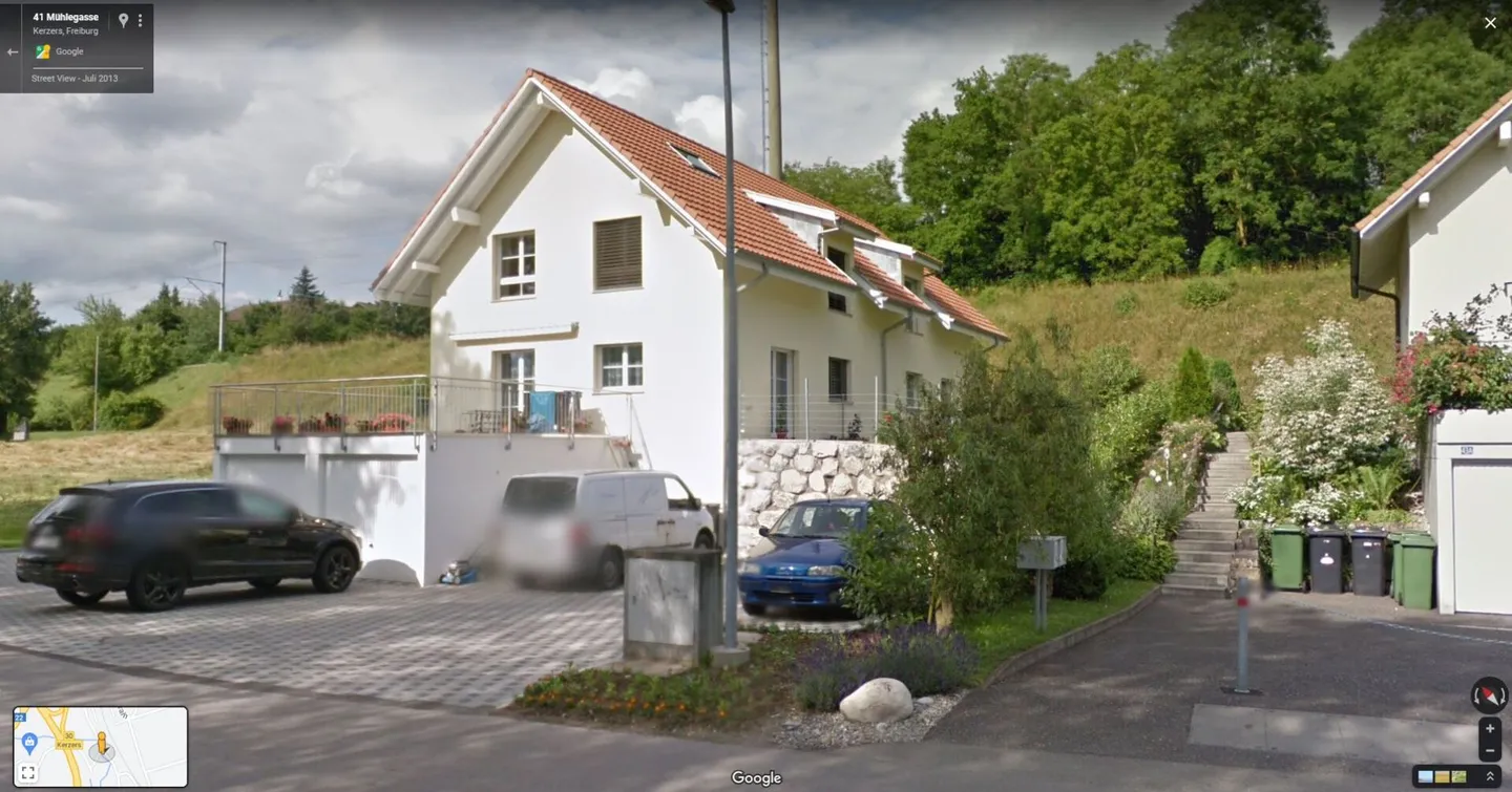 6.5 Double Family House for Sale 1 Garage & 3 Parking Spaces 1,100,000.- - Photo 4 of 14