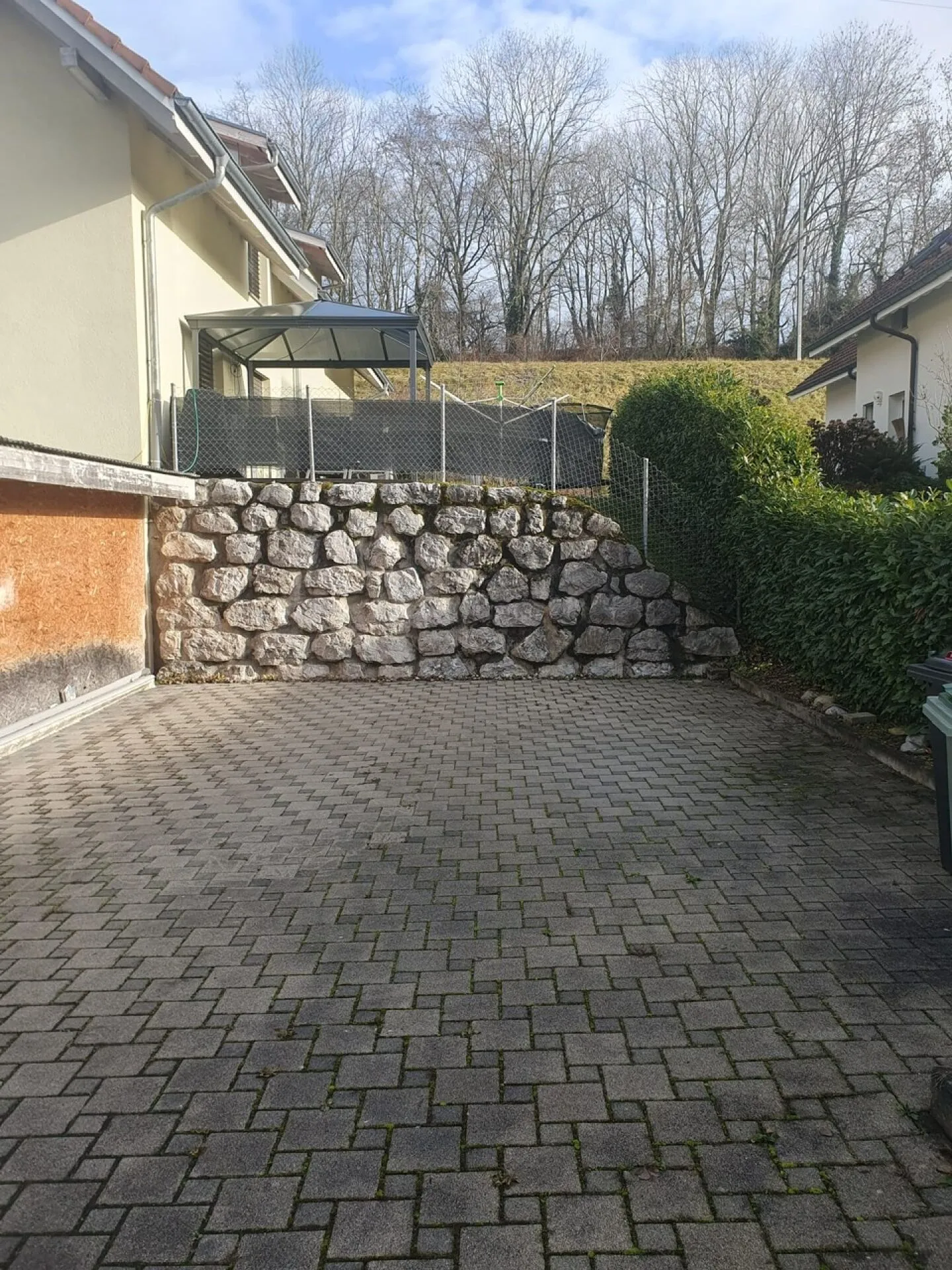 6.5 Double Family House for Sale 1 Garage & 3 Parking Spaces 1,100,000.- - Photo 7 of 14