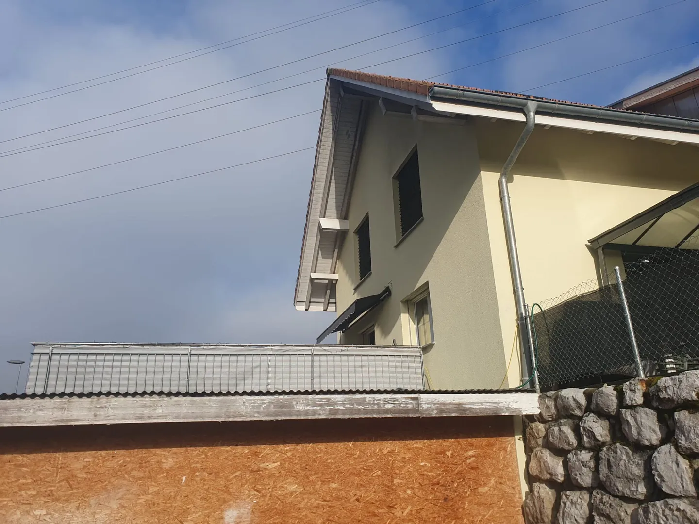 6.5 Double Family House for Sale 1 Garage & 3 Parking Spaces 1,100,000.- - Photo 9 of 14