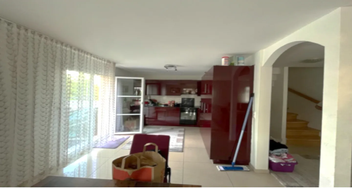 6.5 Double Family House for Sale 1 Garage & 3 Parking Spaces 1,100,000.- - Photo 10 of 14