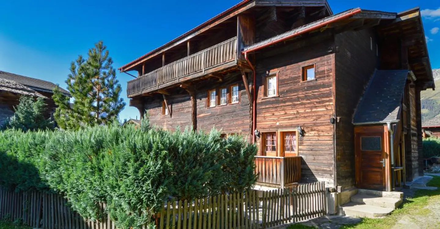 Chalet storico nelle Alpi - Foto 3 di 13