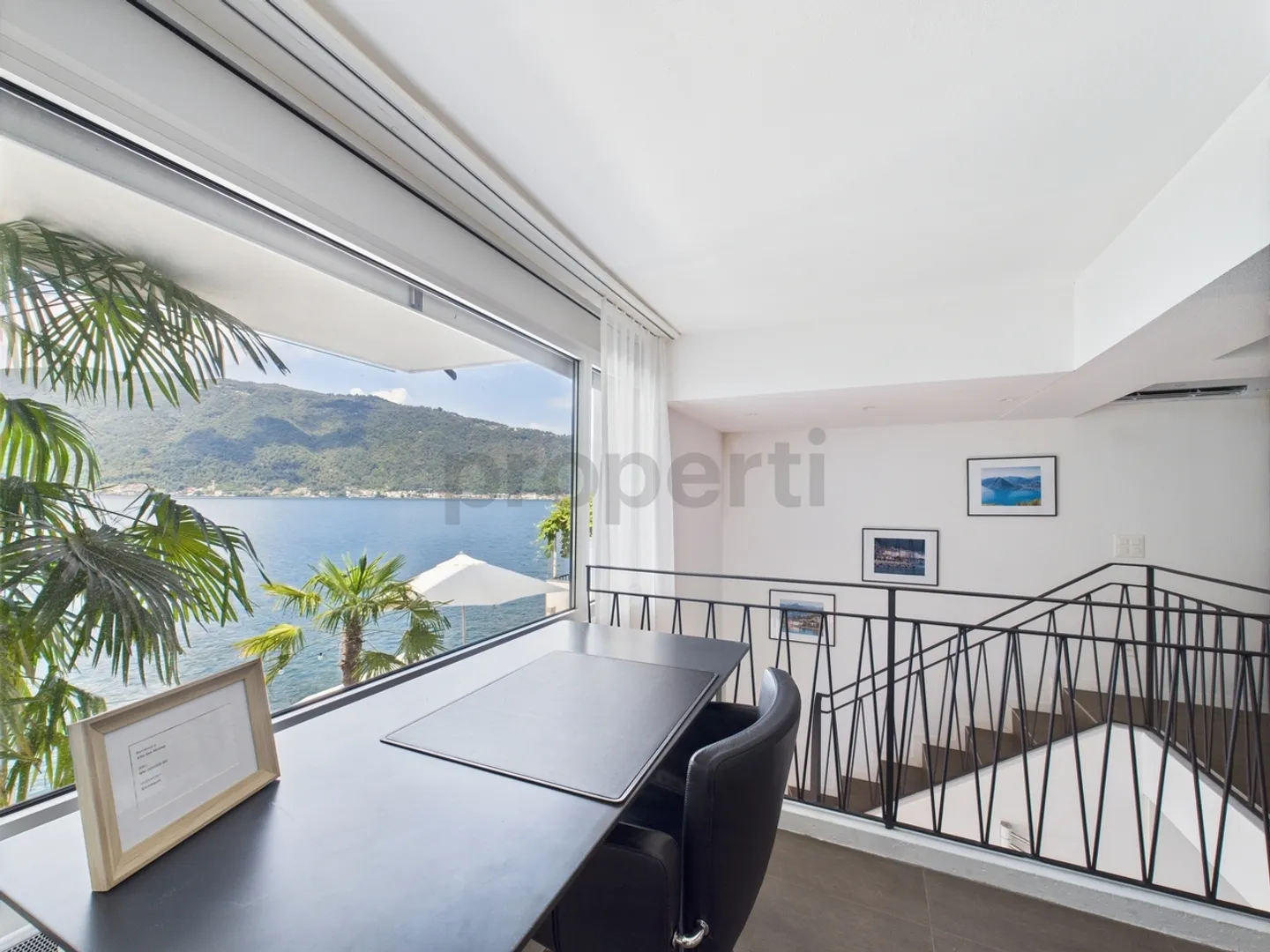 Elegantes Villenhaus in Bissone mit direktem Zugang zum Luganersee - Foto 6 von 13