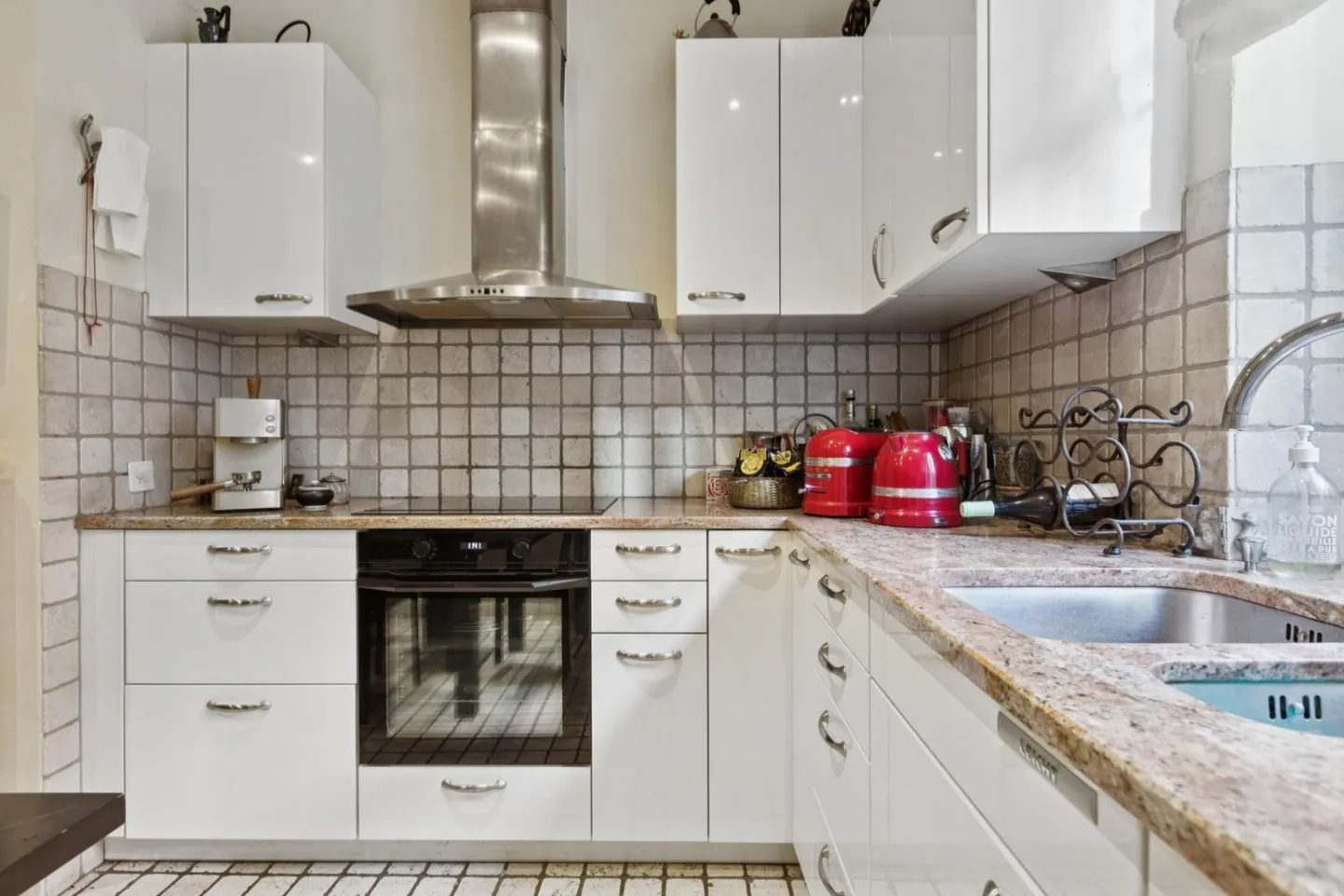 Charming Pied-à-Terre in the heart of Champel - Photo 7 of 9