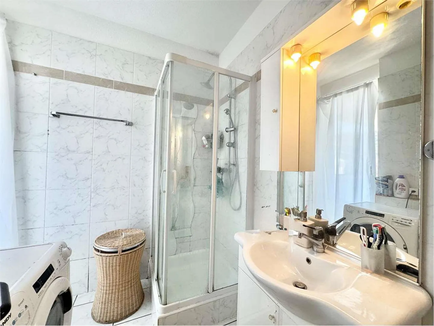 Bright 4.5 Apartment for Rent in Pregassona in Residential Area - Photo 8 of 11
