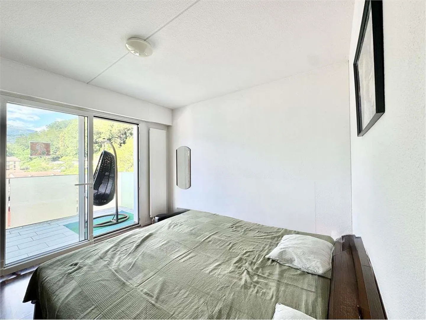 Bright 4.5 Apartment for Rent in Pregassona in Residential Area - Photo 9 of 11