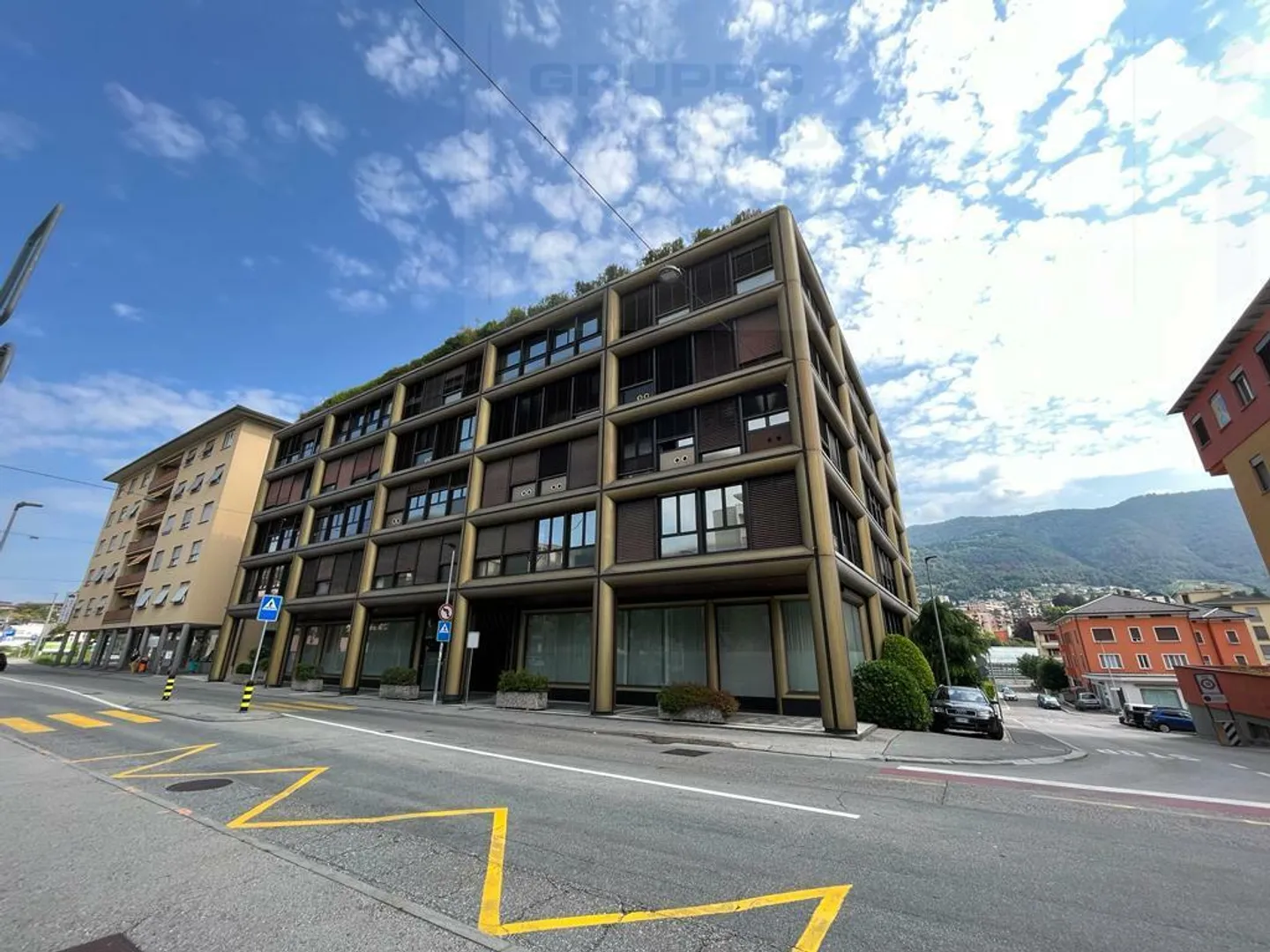 Große Bürofläche - Foto 1 von 8