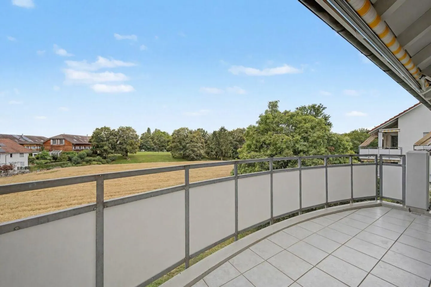 2.5-room apartment in a green environment - Photo 7 of 12