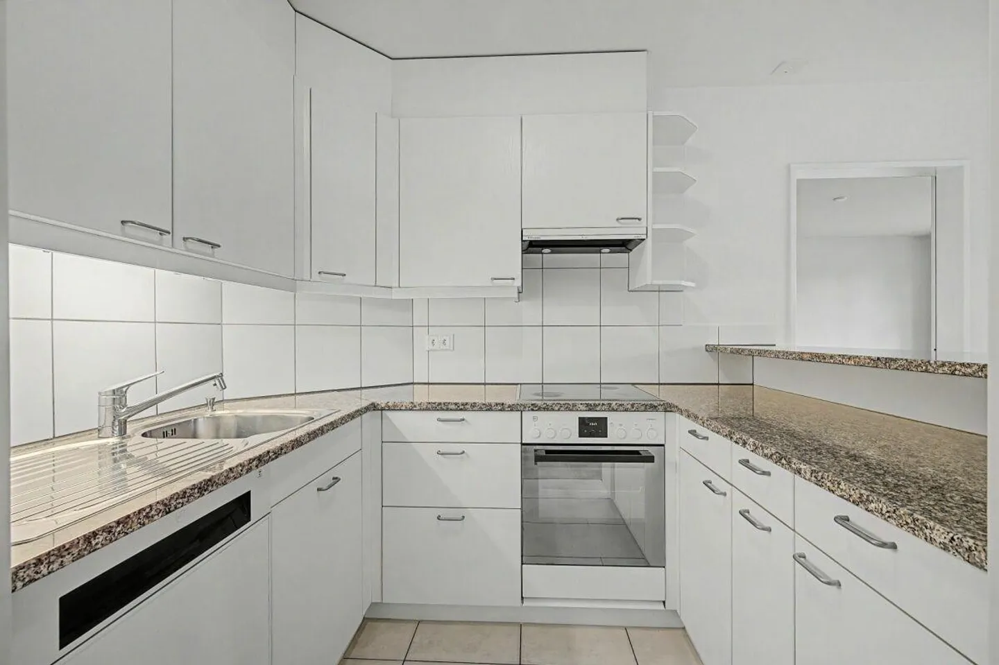 2.5-room apartment in a green environment - Photo 3 of 12