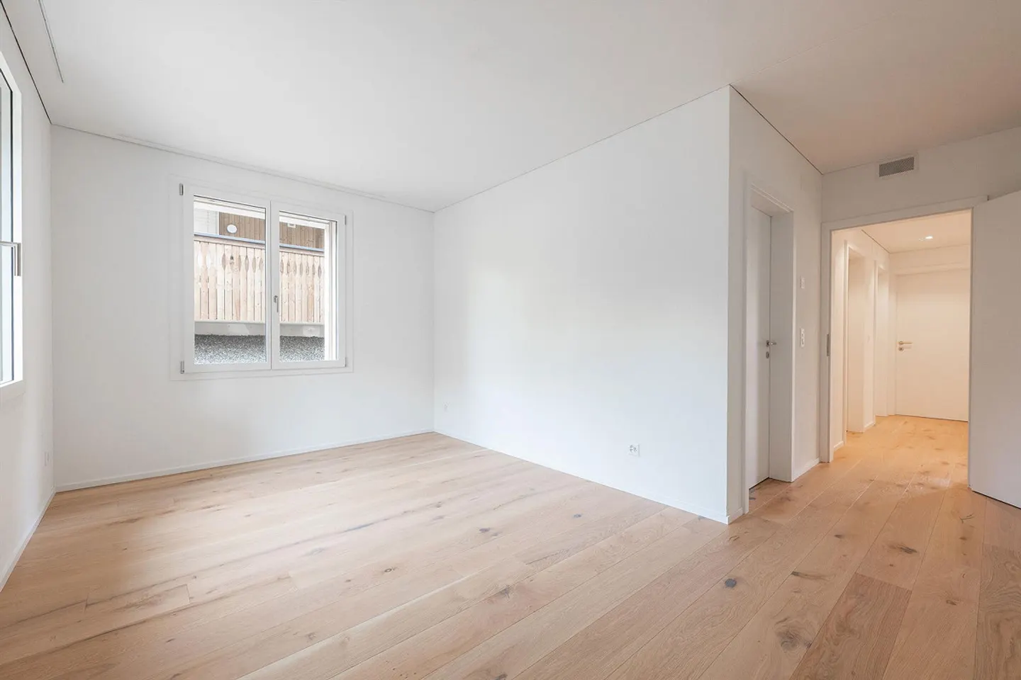 Appartamento nuovo luminoso di 5,5 stanze con grande patio - Prima occupazione - Foto 4 di 12