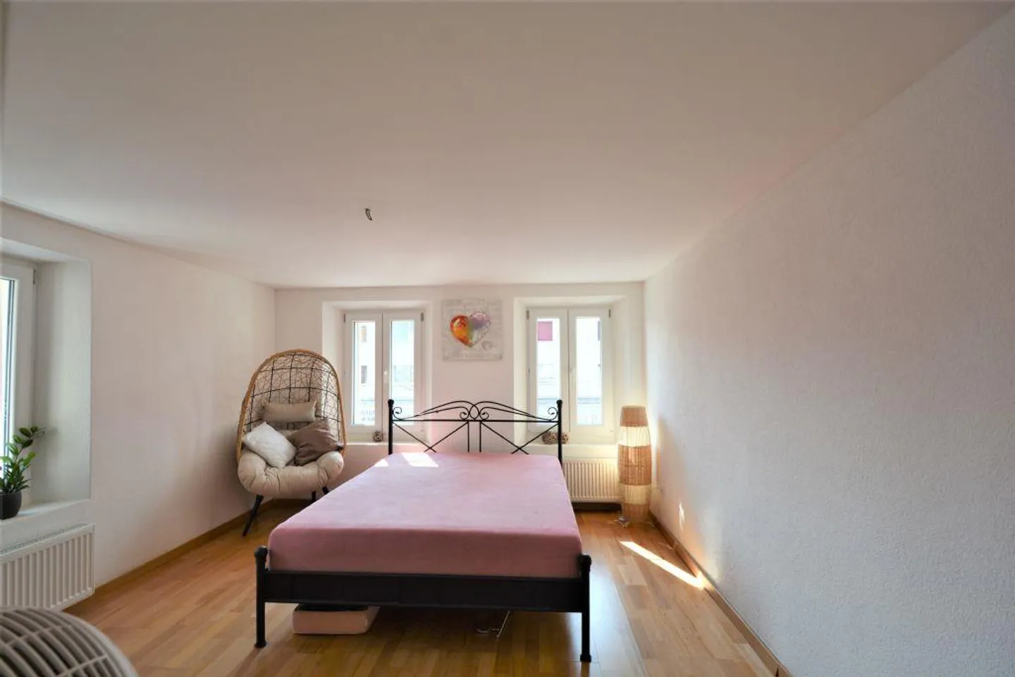 CENTRAL LIVING IN WYNENTAL | AFFORDABLE | SPACIOUS - Photo 6 of 9