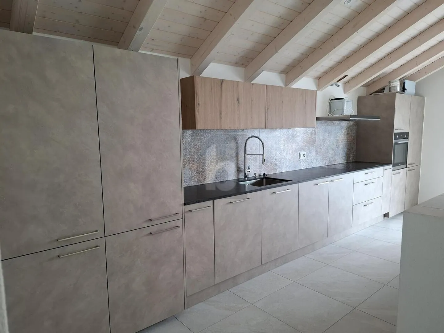 NEW, SPACIOUS, BRIGHT AND MODERN ATTIC - Photo 2 of 6