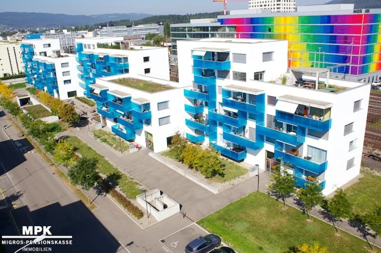 Modern apartment in the best location - centrally located in Schlieren - Photo 1 of 7