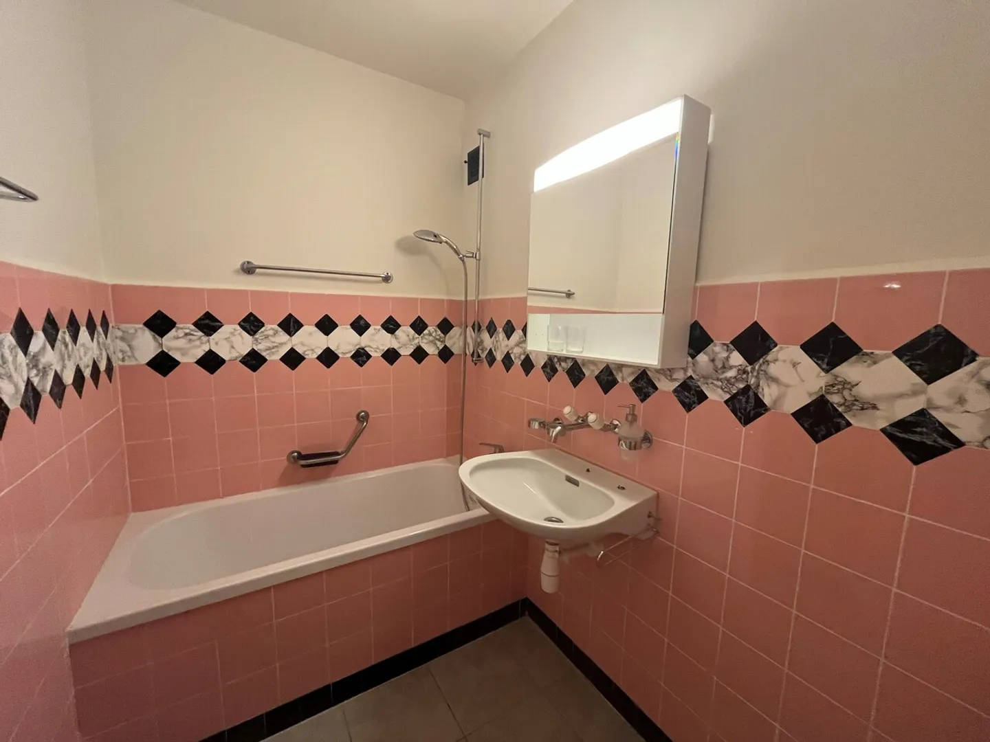 Appartamento 3 locali con balcone a Villeneuve - Foto 4 di 4