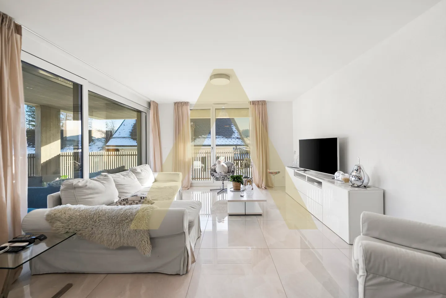 Bright Apartment with Elegant Features - Photo 1 of 4