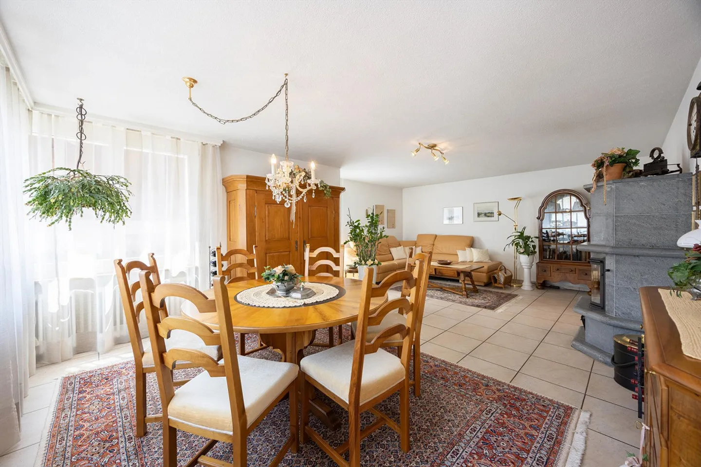 Plenty of Space for Living – Charming Single-Family Home in a Prime Location - Photo 3 of 13