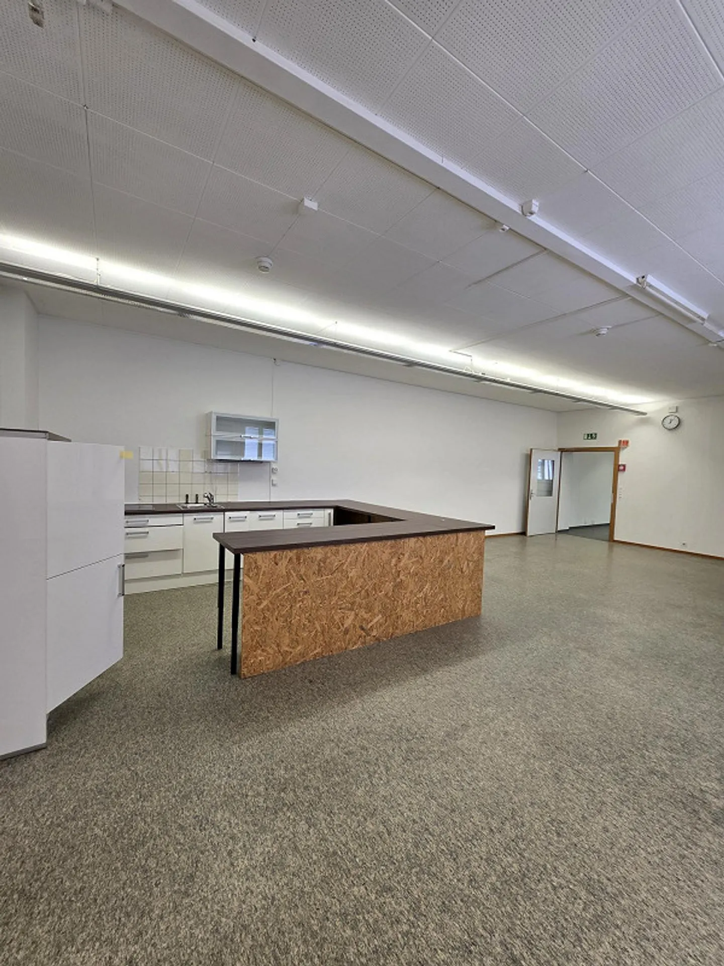 Il tuo nuovo spazio per affari, club o progetto - Foto 5 di 6
