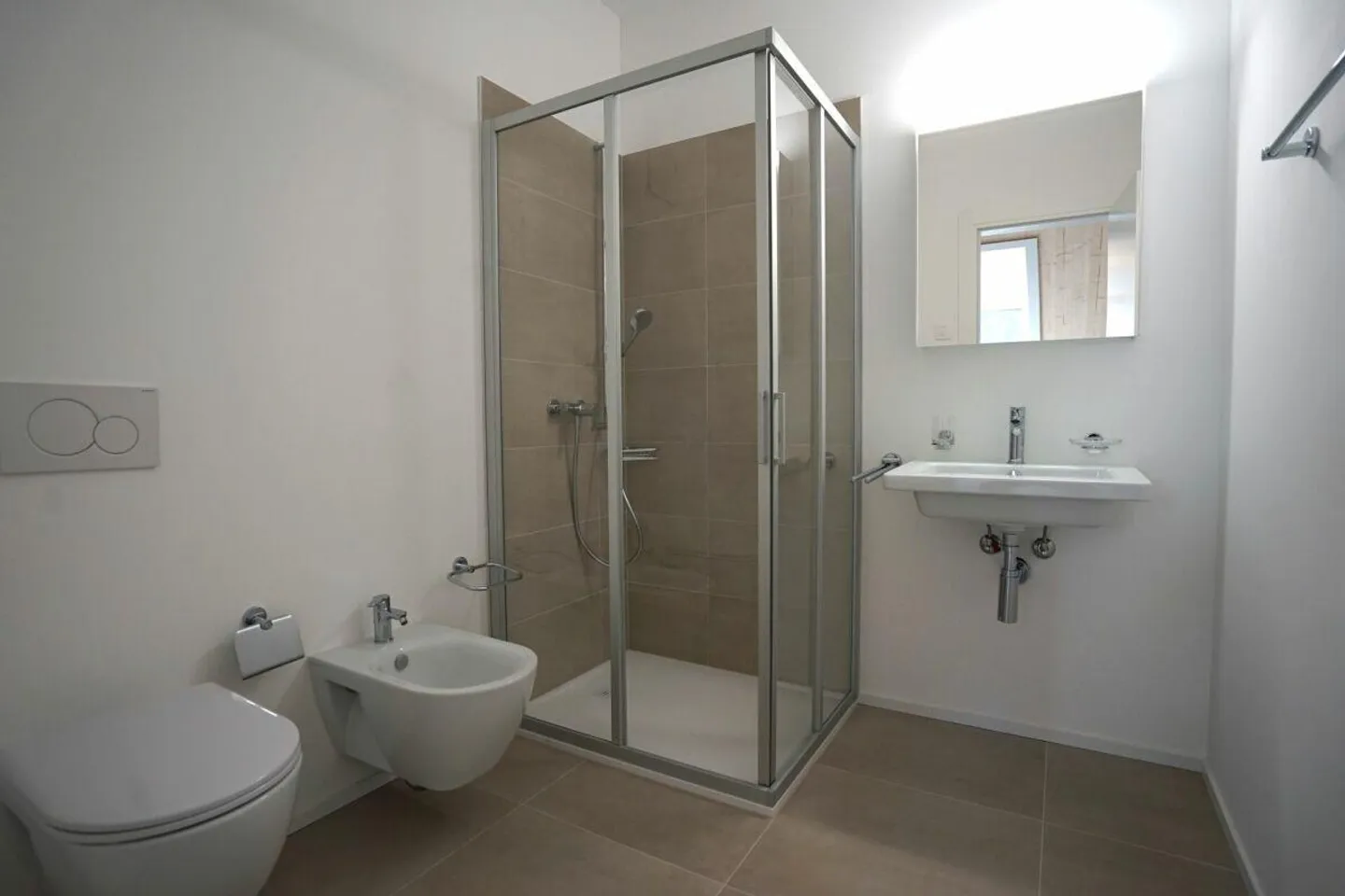 Bel et nouvel appartement en attique avec 3,5 pièces - Photo 9 sur 9